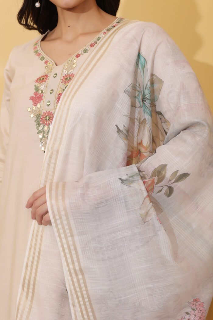 Solid Kurta, Trouser/Pant & Dupatta Set - Image 4
