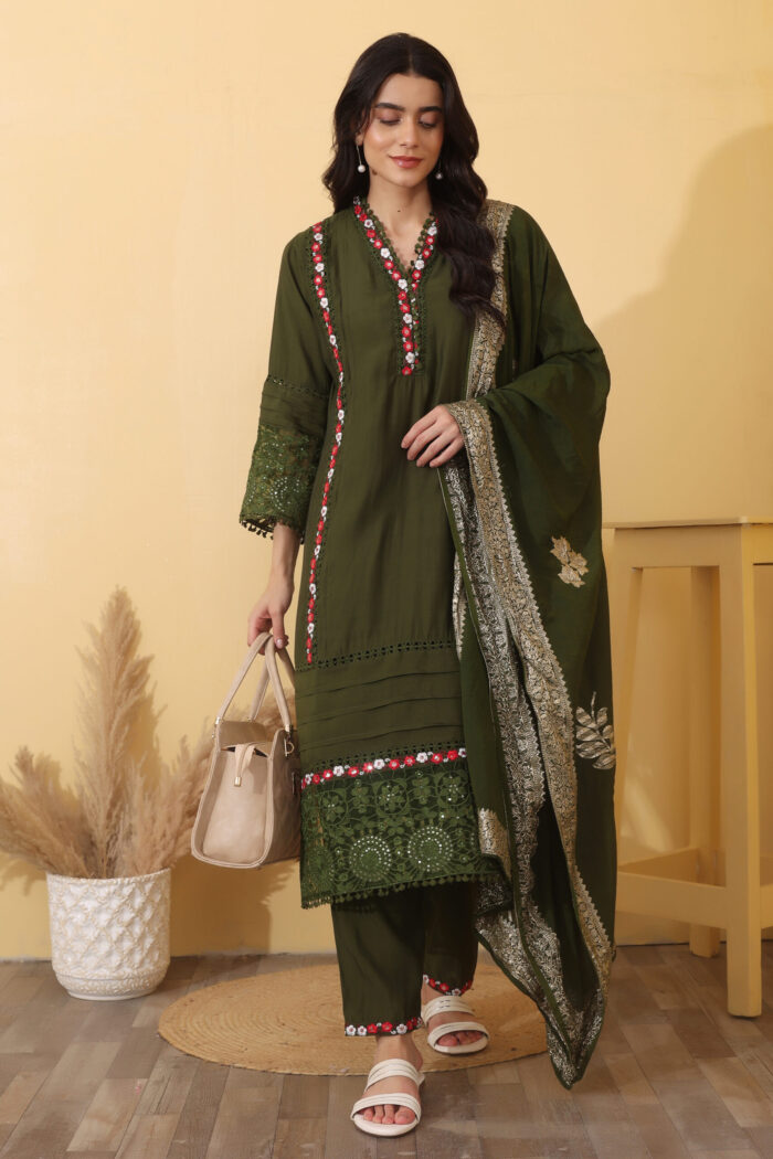 Women Elegant Mint Green Embroidered Kurta Set with Red Floral Dupatta - Image 1