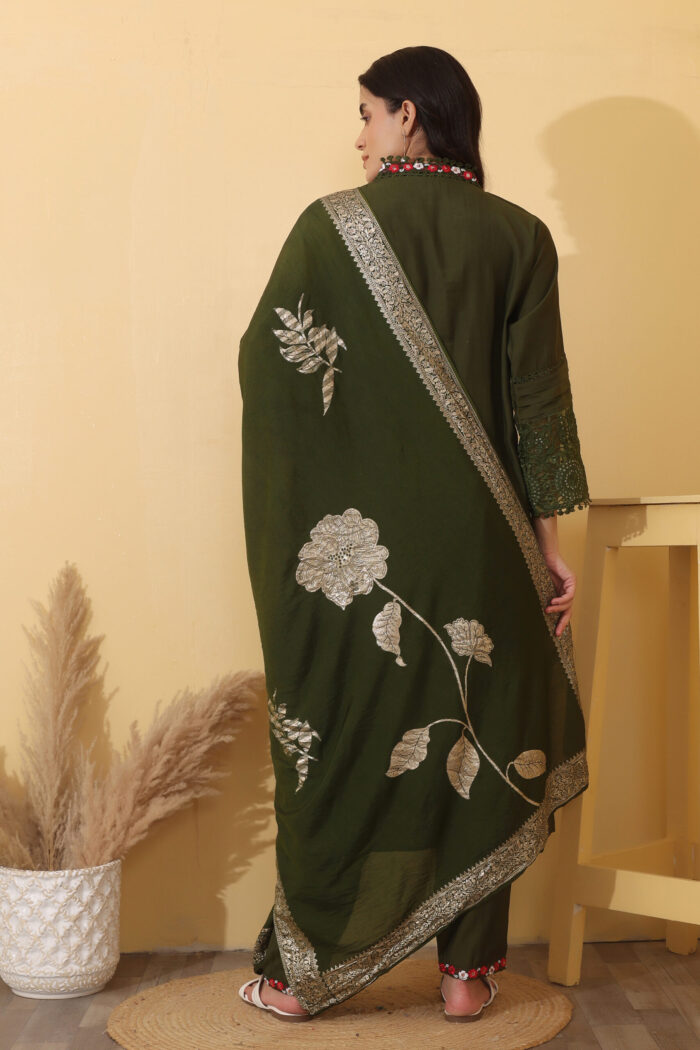 Women Elegant Mint Green Embroidered Kurta Set with Red Floral Dupatta - Image 5