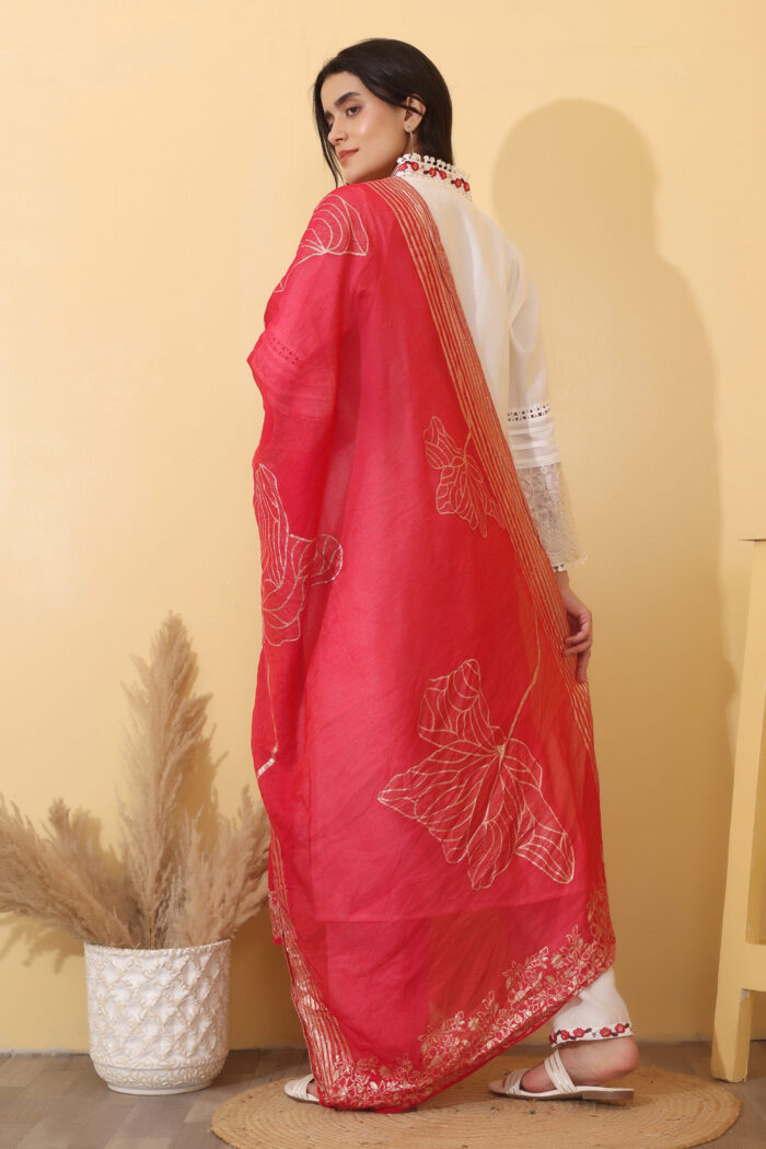 Women Elegant White Embroidered Kurta Set with Red Floral Dupatta - Image 5