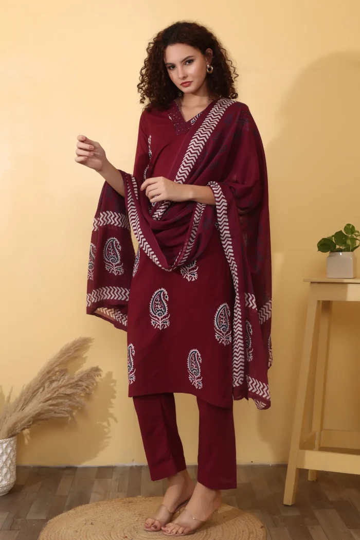 A-Line Cotton Maroon Paisley Printed Kurti Set with Dupatta - Image 4