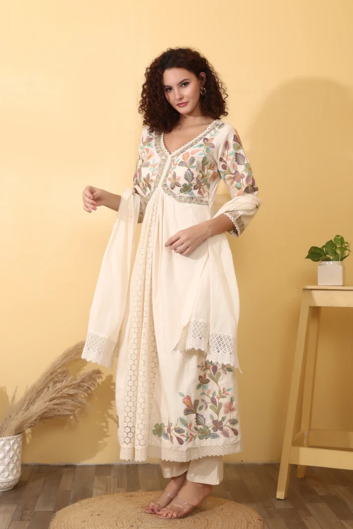 Women Embroidered Off-White Anarkali Kurti Set - Image 4