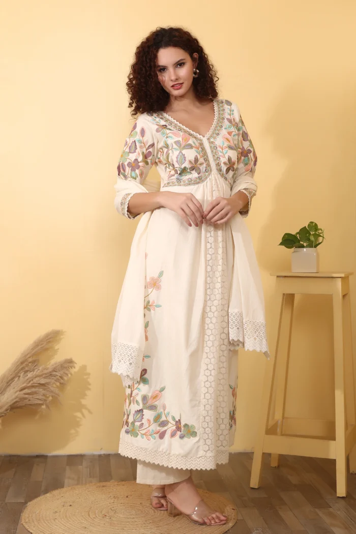 Women Embroidered Off-White Anarkali Kurti Set - Image 6